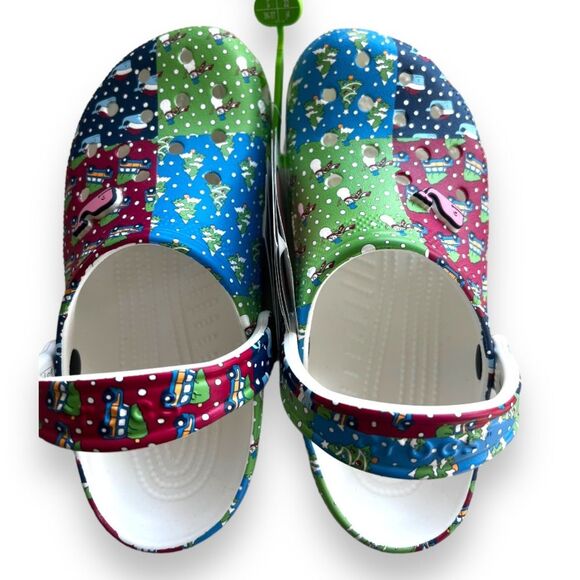 NWT Holiday Vineyard Vines Crocs Classic Clogs J4/ Women’s 6 Patchwork w/ Jibitz - Picture 2 of 9